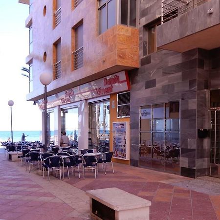Edificio 1º Linea De Playa, En Paseo Maritimo De Torrevieja, Alicante, Costa Blanca Exterior photo